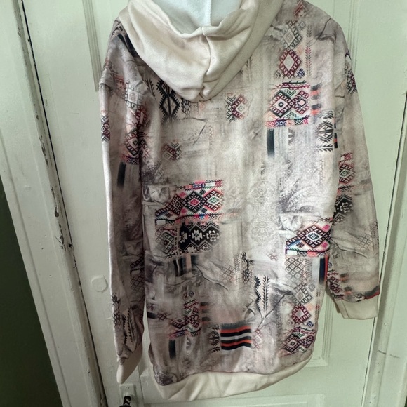 Patterned Hooded Button-Up Jacket - Picture 3 of 3